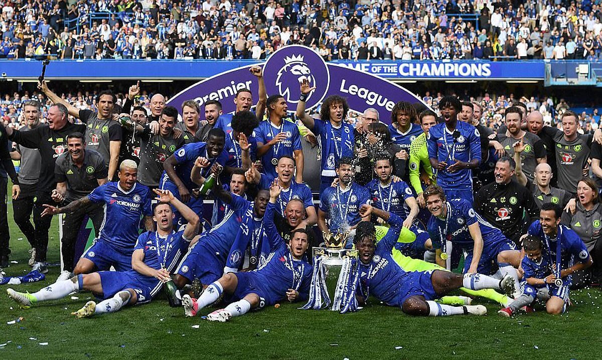 Chelsea tưng bừng ăn mừng chức vô địch Premier League 2016-2017