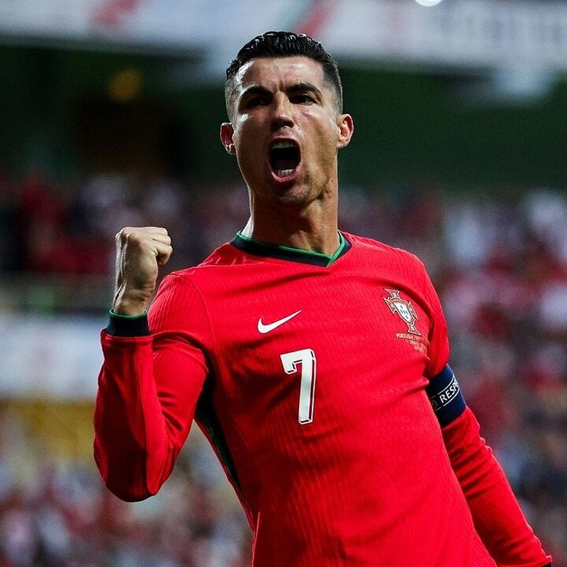 Cristiano Ronaldo, cầu thủ bóng đá được quan tâm nhất thế giới với 636 triệu người theo dõi trên Instagram.