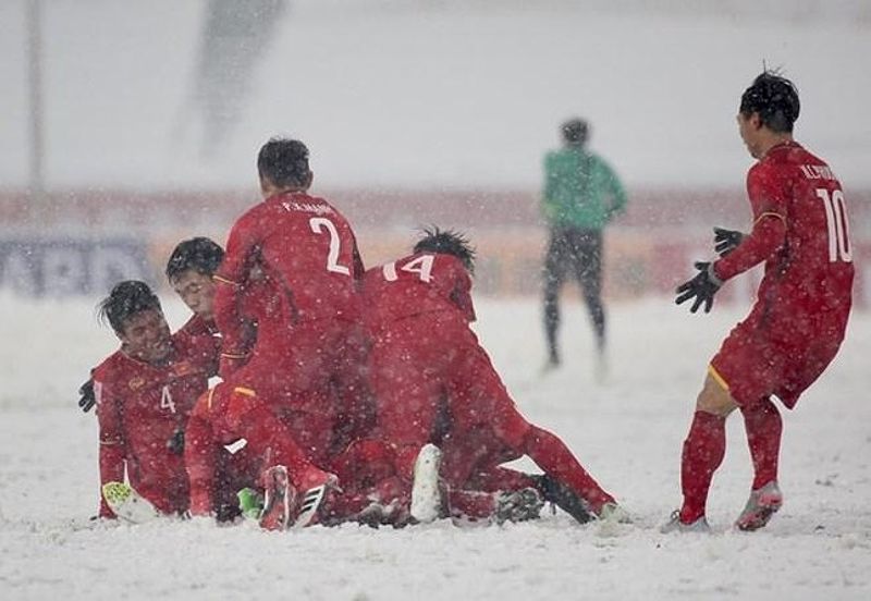 Cú đá phạt 'cầu vồng trong tuyết' của U23 Việt Nam trong trận chung kết U23 châu Á 2018.